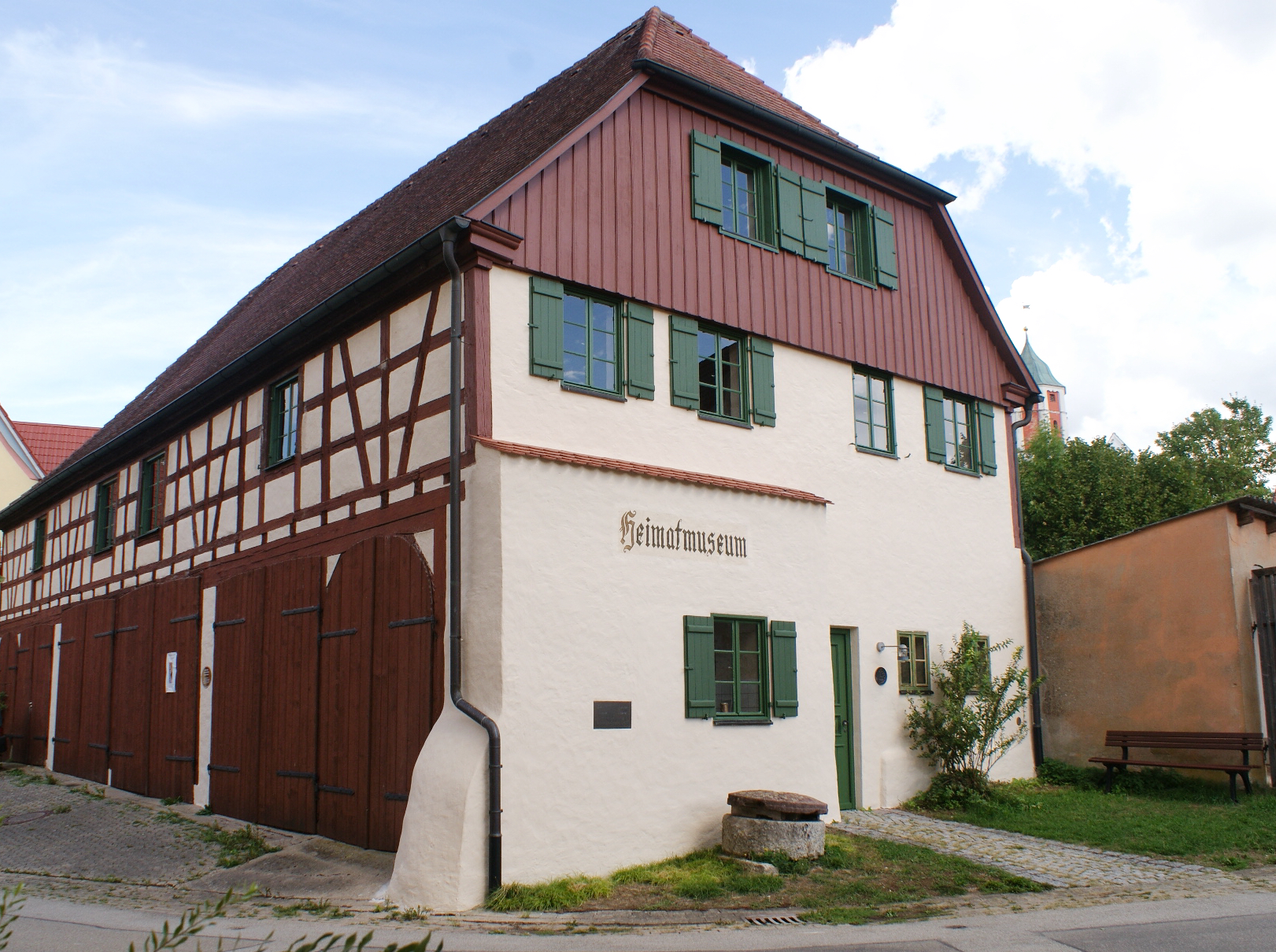                                                     Trachten- und Heimatmuseum                                    